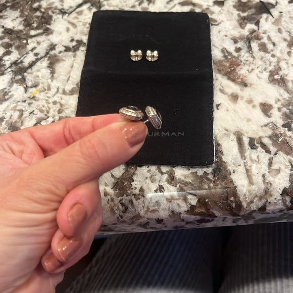 David Yurman Petite Albion Stud Earrings - Picture 10 of 12